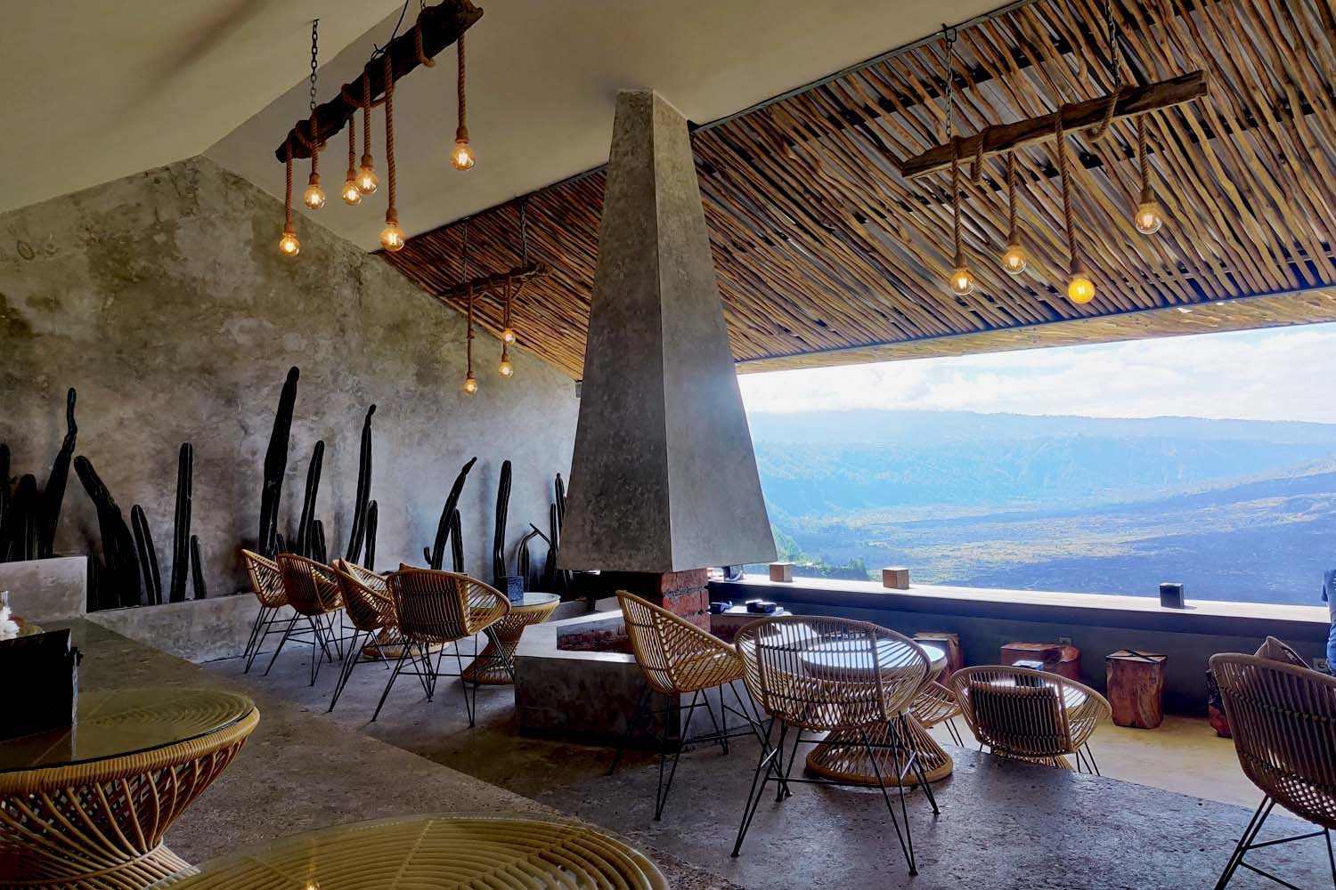 Akasa Cafe